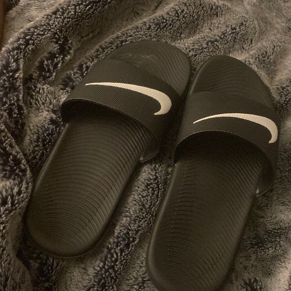 Nike slides